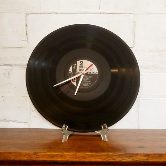 Vinyl record clock